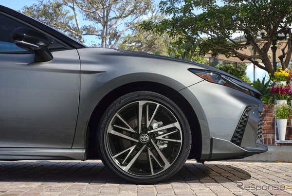 トヨタ・カムリ 新型の「XSE」