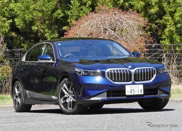BMW 5シリーズ 新型（523i）