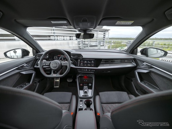 アウディS3スポーツバック改良新型