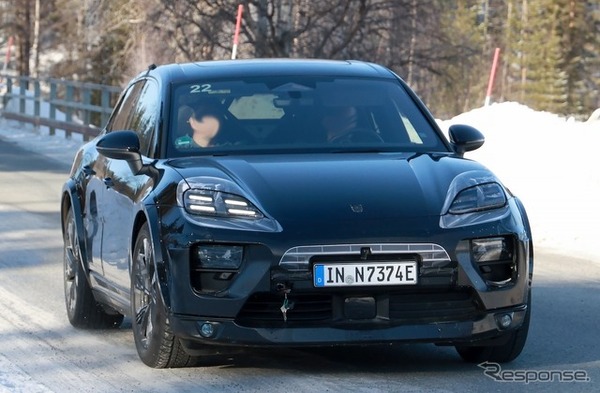 ポルシェ『マカンEV』の姿をしたアウディ 『Q8 e-tron』次期型プロトタイプと思われる車両（スクープ写真）