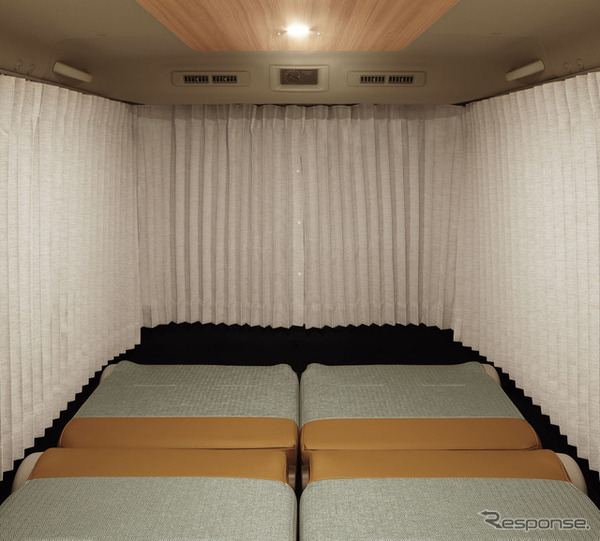 キャラバンMYROOM：車内カーテン