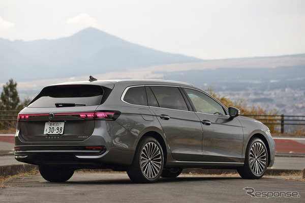 VW パサート 新型（eハイブリッド エレガンス）