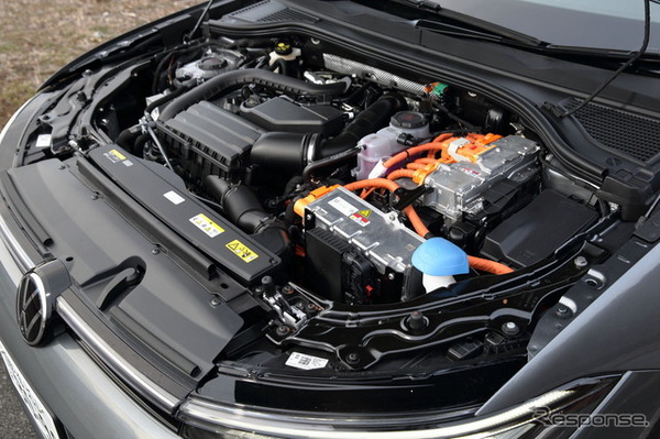 VW パサート 新型（eハイブリッド エレガンス）