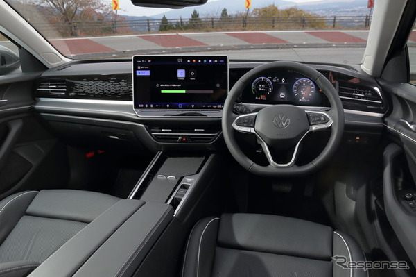 VW パサート 新型（eハイブリッド エレガンス）