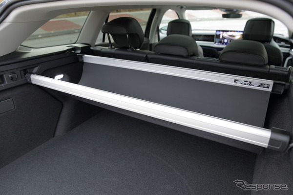 VW パサート 新型（eハイブリッド エレガンス）
