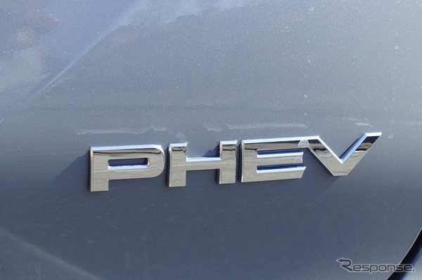 三菱 アウトランダーPHEV