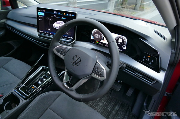 VW ゴルフ・ヴァリアント eTSI Style