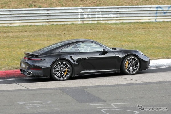 ポルシェ 911ターボS 改良新型のプロトタイプ