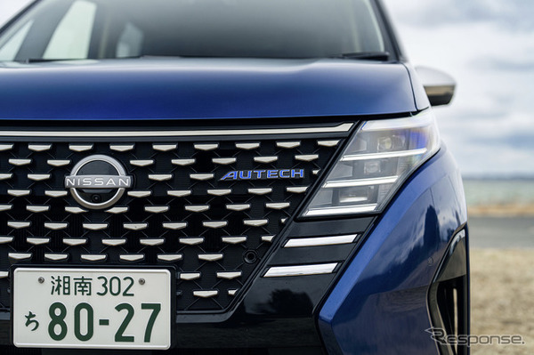 日産『セレナ AUTECH マルチベッド』