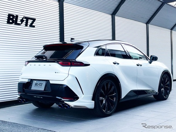 チタンカラーテールセット（VSR）装着例（モデリスタリヤスパッツ装備車）