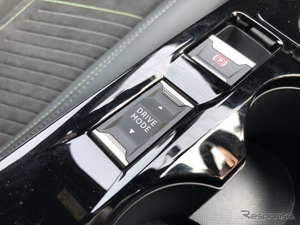 プジョー 2008 GT BlueHDi