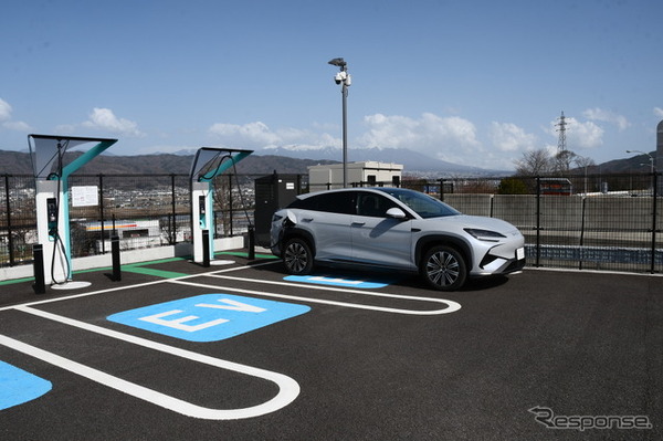 BYD シーライオン7 諏訪湖SAでの充電シーン