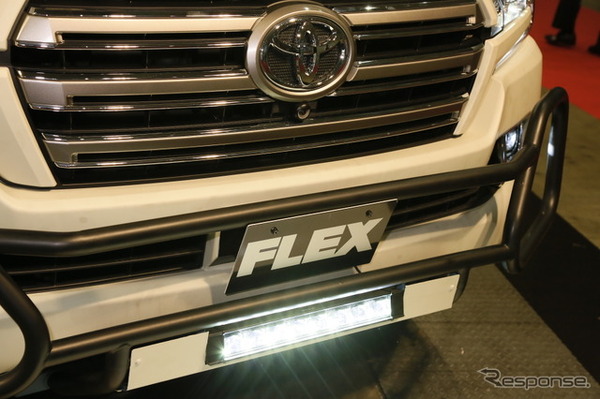 FLEX ランドクルーザー200hp（東京オートサロン16）