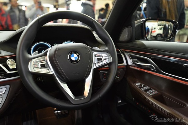BMW 740i M Sport（東京オートサロン16）