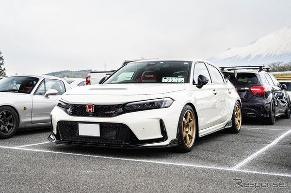 HONDA シビックタイプR × ボルクレーシング TE37 SAGA S-Plus…レイズファンミーティング2025