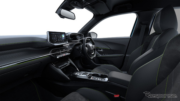 プジョー 2008 GT オブセッションブルー