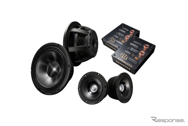単独で3ウェイスピーカーシステムを構築できる「TS-Z1GR」（税込み希望小売価格77万円）