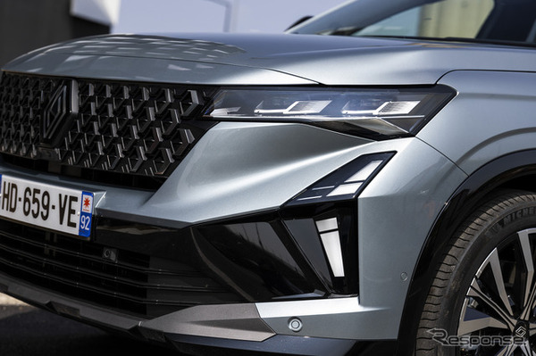 ルノー エスパス フルハイブリッド E-Tech 200hp