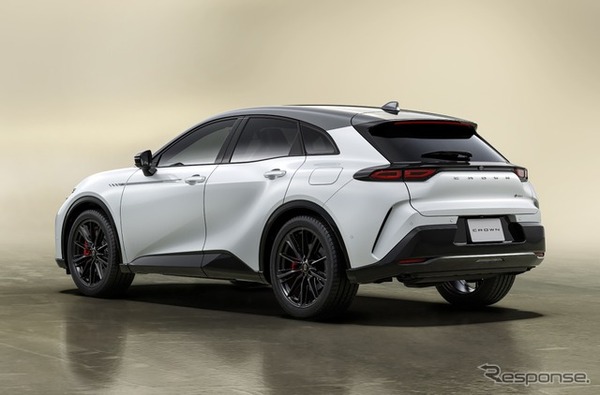 トヨタ クラウンスポーツ RS “THE 70th”