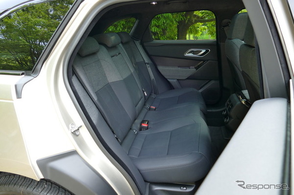 レンジローバー ヴェラール AUTOBIOGRAPHY P400e