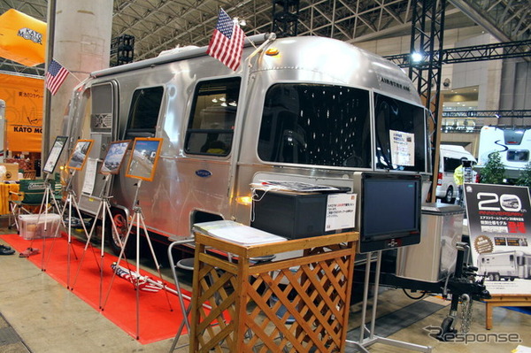 アメリカタイプのキャンパーが憧れるAIRSTRAMのトレーラー