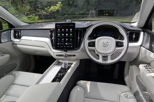 ボルボ XC60 ウルトラB5 AWD