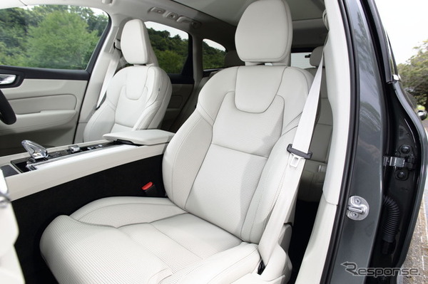 ボルボ XC60 ウルトラB5 AWD
