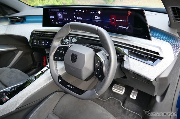 プジョー3008 GT HYBRID アルカンターラパッケージ