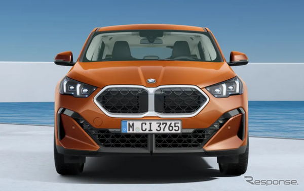 BMW X2 新型の「xDrive20d」（欧州仕様）
