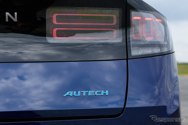 日産 リーフAUTECH B7
