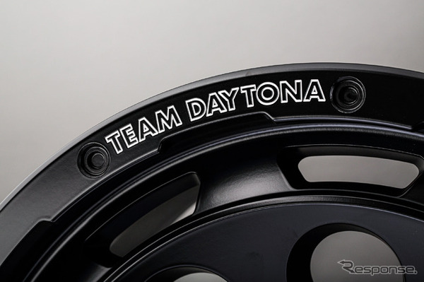 レイズ DAYTONA D9