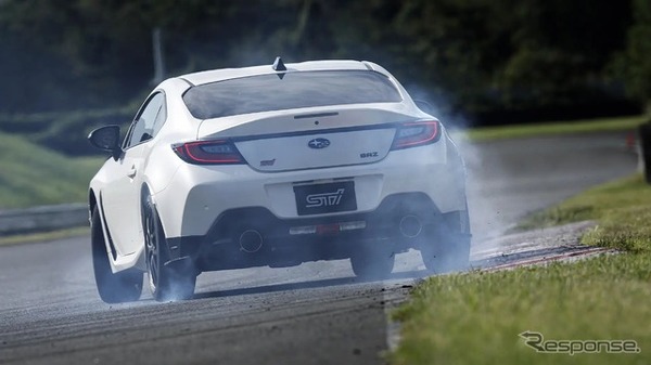 スバル BRZ の「STI Sport TYPE RA」