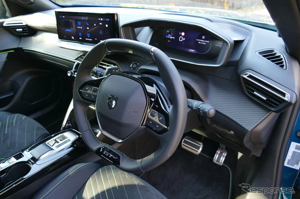 プジョー 2008 GT Hybrid