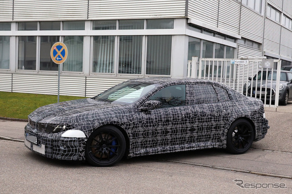 BMW M3 EV プロトタイプ