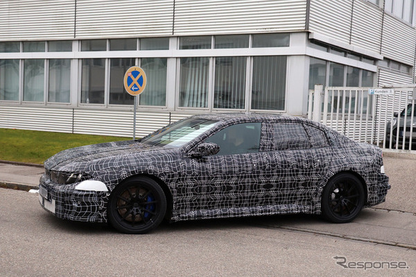 BMW M3 EV プロトタイプ