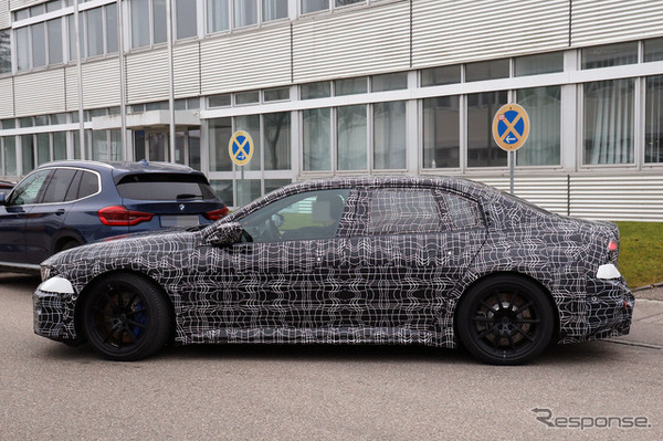 BMW M3 EV プロトタイプ