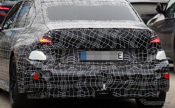 BMW M3 EV プロトタイプ
