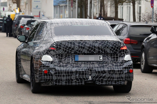 BMW M3 EV プロトタイプ