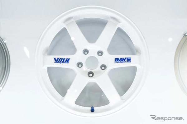 RAYSブース…東京オートサロン2026