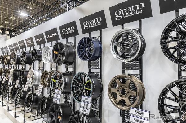 RAYSブース…東京オートサロン2026
