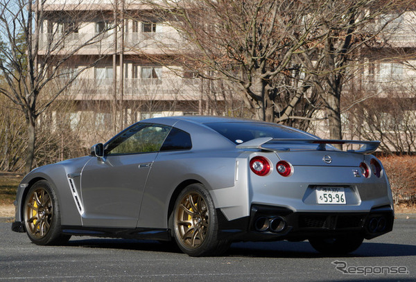 日産 GT-R T-spec