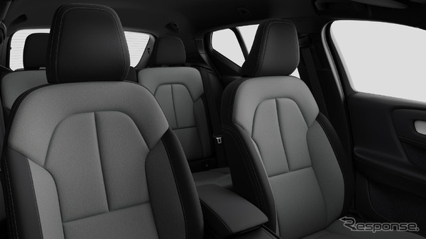 ボルボ XC40 Essential B3 Selection