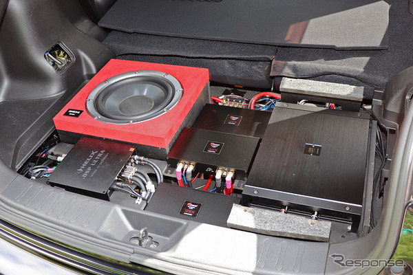 「DSP」が搭載されたオーディオカーの一例（製作ショップ：M.E.I.＜広島県＞）。