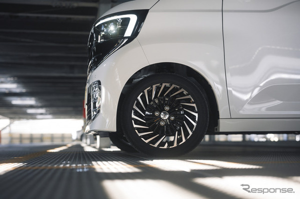 日産『ルークス AUTECH LINE』