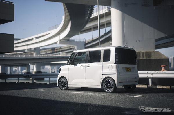 日産『ルークス AUTECH LINE』