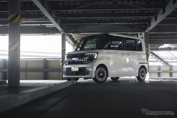 日産『ルークス AUTECH LINE』
