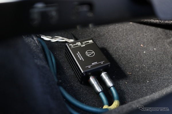 純正オーディオからのスピーカー出力をオーディオテクニカのAT-HLC130でハイロー変換してDSPにRCA入力している。
