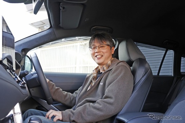 好きなサウンドを確立したベテランらしいサウンド作りを実施した坂本さん。狙い通りのサウンドを車内で楽しんでいる。