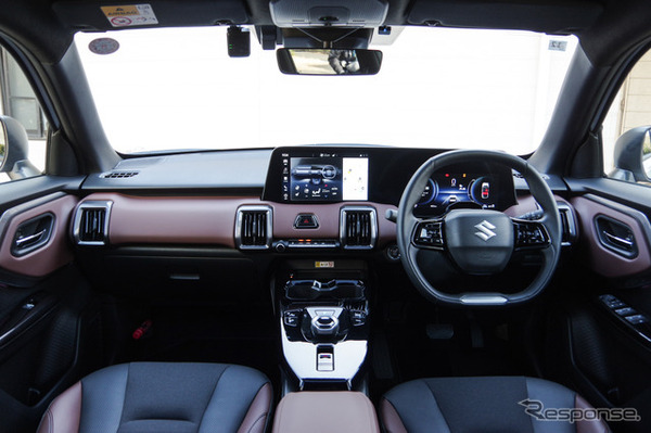 スズキ eビターラ（Z 4WD）