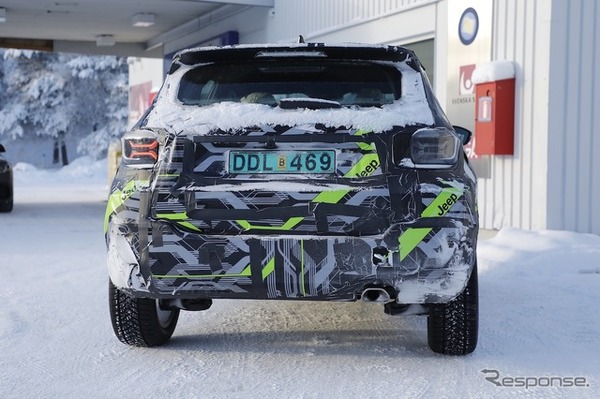 ジープ アベンジャー 改良新型のプロトタイプ